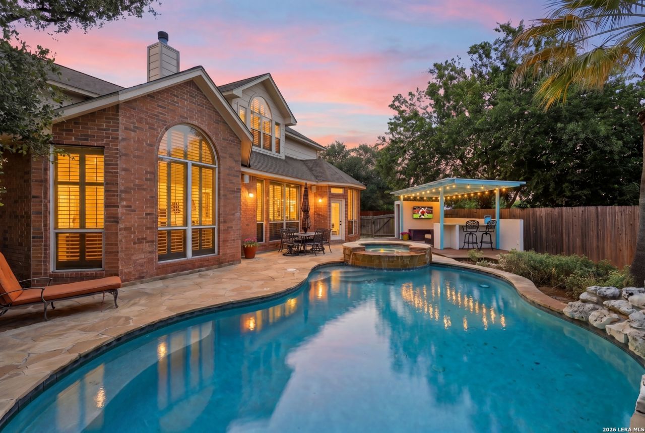 5230 Newcastle Ln, San Antonio, TX 78249 Main Photo