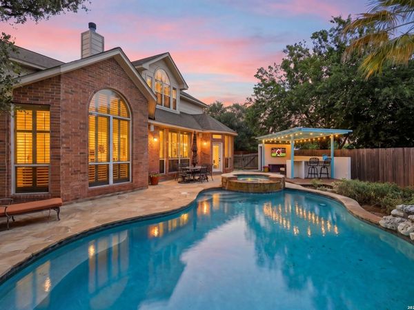 5230 Newcastle Ln, San Antonio, TX 78249