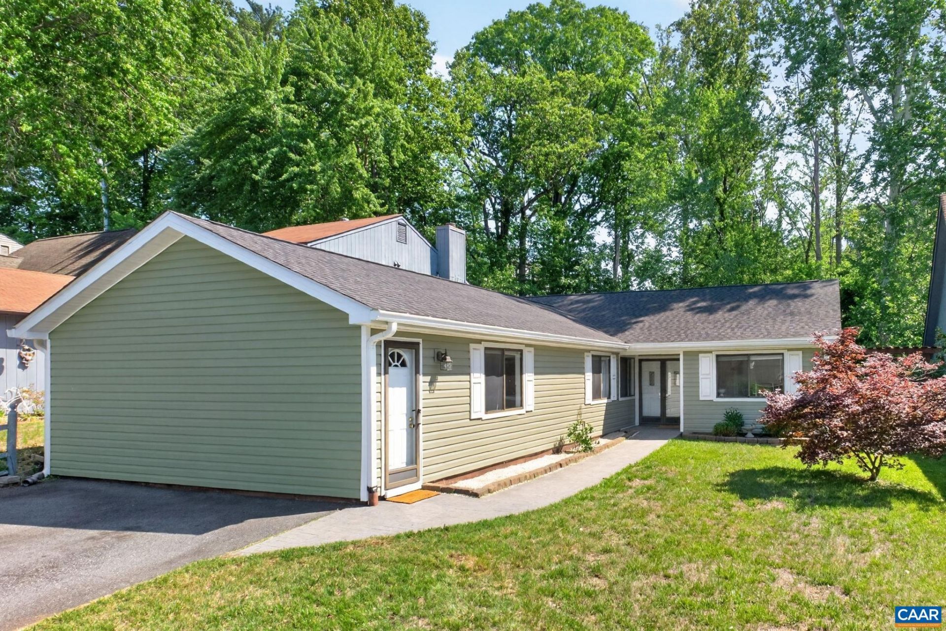 1511 Lake Forest Dr, Charlottesville, VA 22901 Main Photo