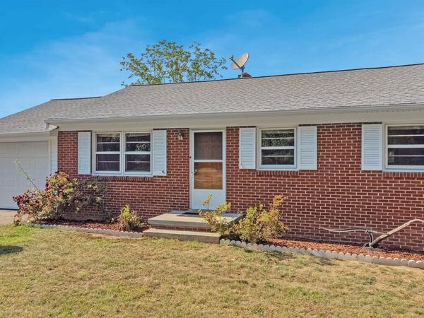 712 FREDERICKS HALL RD , Bumpass, VA 23024