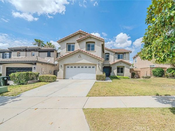 6184 Medinah, Fontana, CA 92336