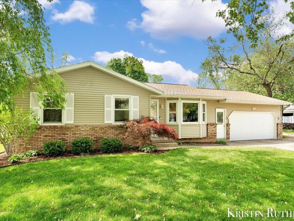 577 Port Sheldon Street SW, Grandville, MI 49418