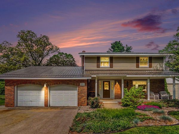 111 S Fremont Street, Lawton, MI 49065