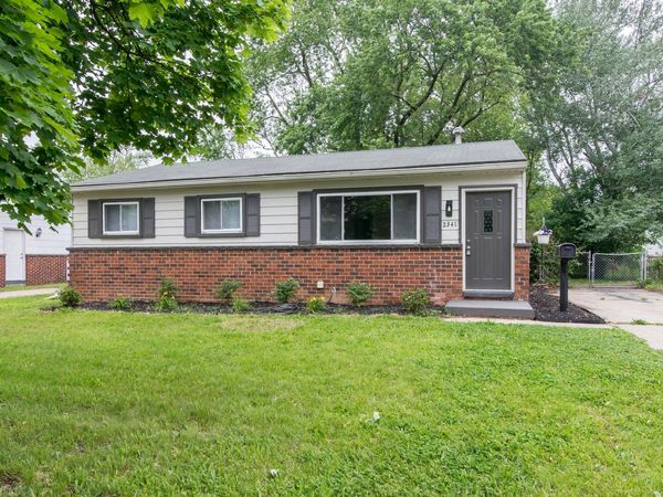 2341 Brooktree Court, Ypsilanti, MI 48198