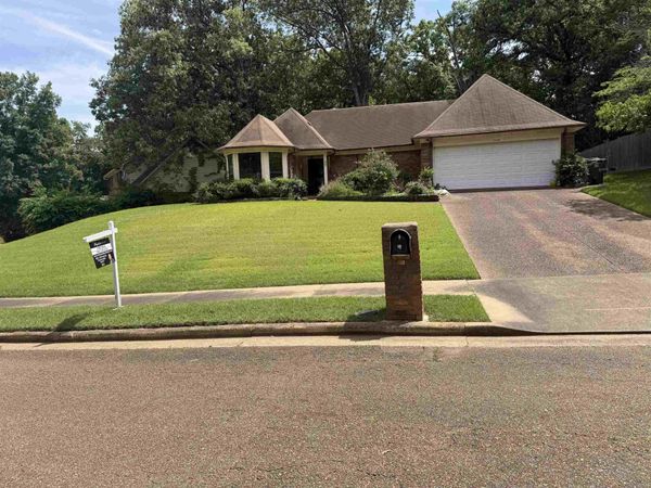 2249 EASTON DR, Memphis, TN 38016