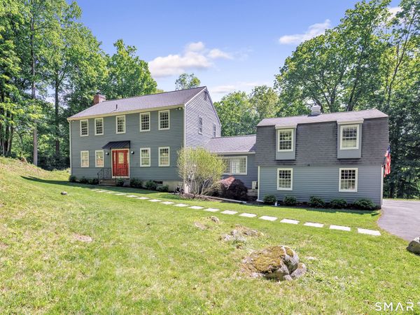 37 Lamppost, Redding, CT 06896