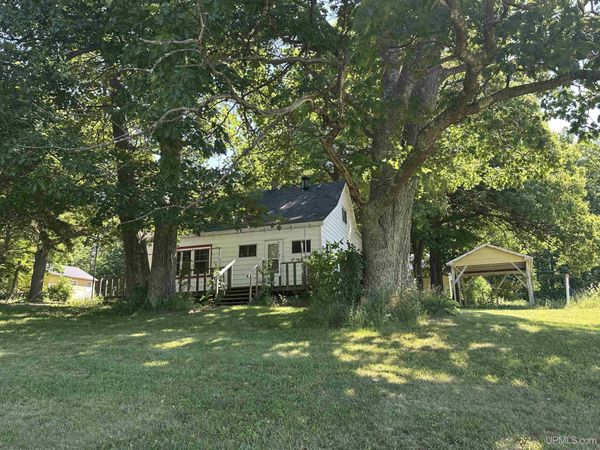 310 Indianhead Road, Wakefield Twp, MI 49968