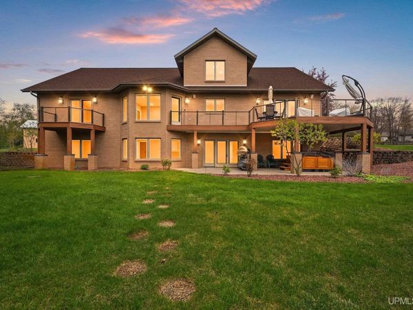 N3780 S Grand Oak Drive, Breitung Twp, MI 49801