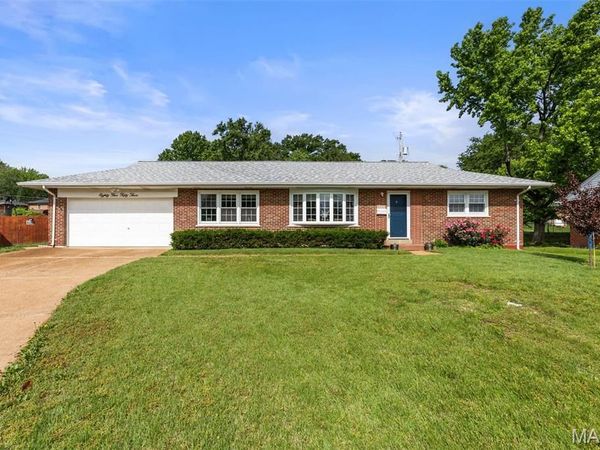 8553 Craighill Drive , Affton, MO 63123