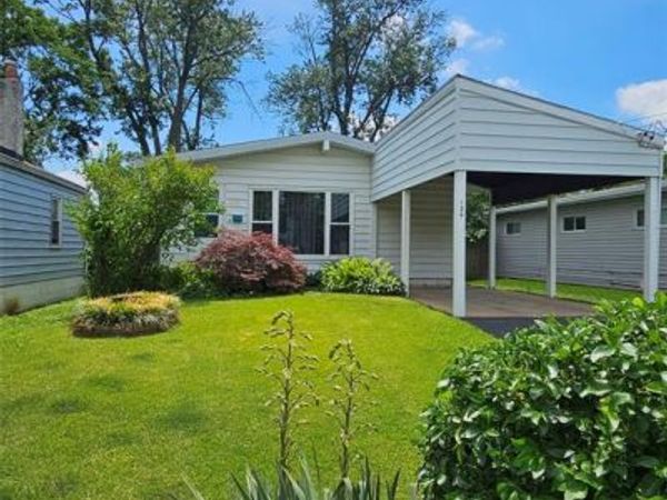 136 Monica Drive, St Louis, MO 63127