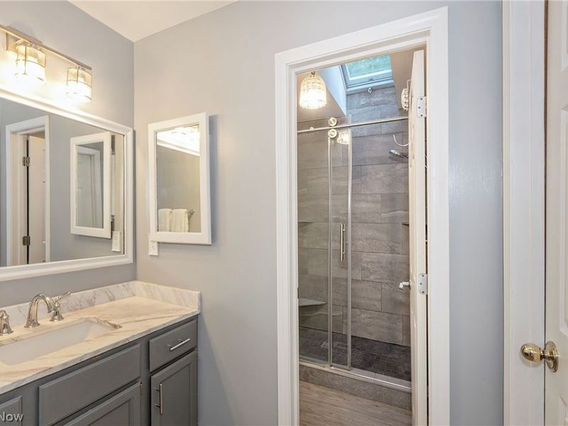 8290 Pine Creek Court, Chagrin Falls, OH 44023 Photo 20