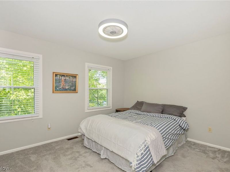 8290 Pine Creek Court, Chagrin Falls, OH 44023 Photo 23