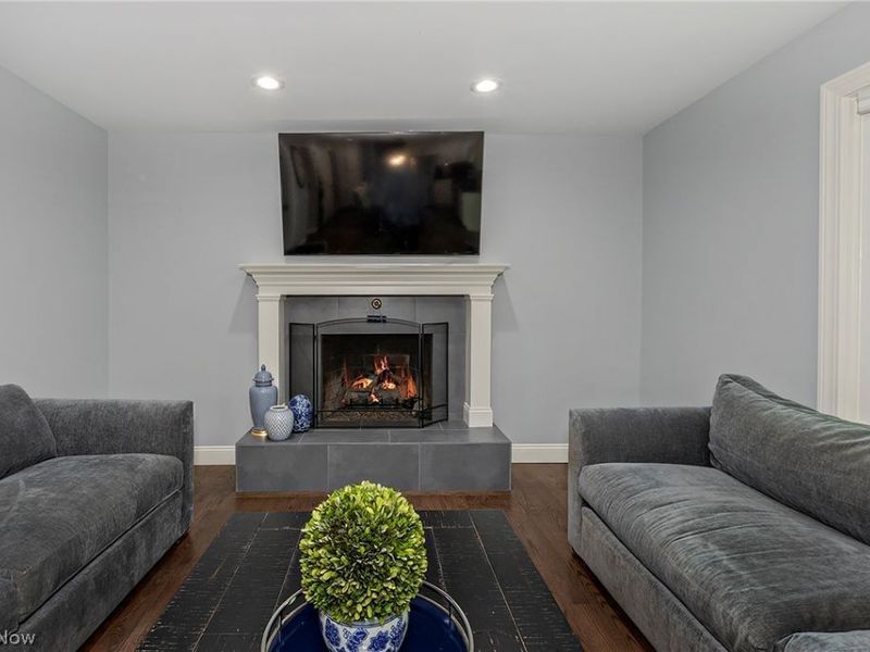 8290 Pine Creek Court, Chagrin Falls, OH 44023 Photo 9
