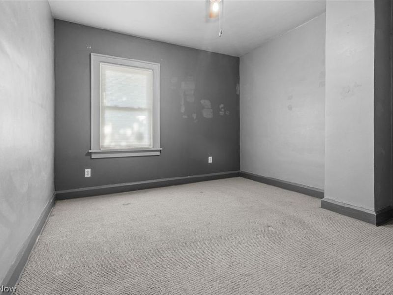 10326 Thrush Avenue, Cleveland, OH 44111 Photo 11