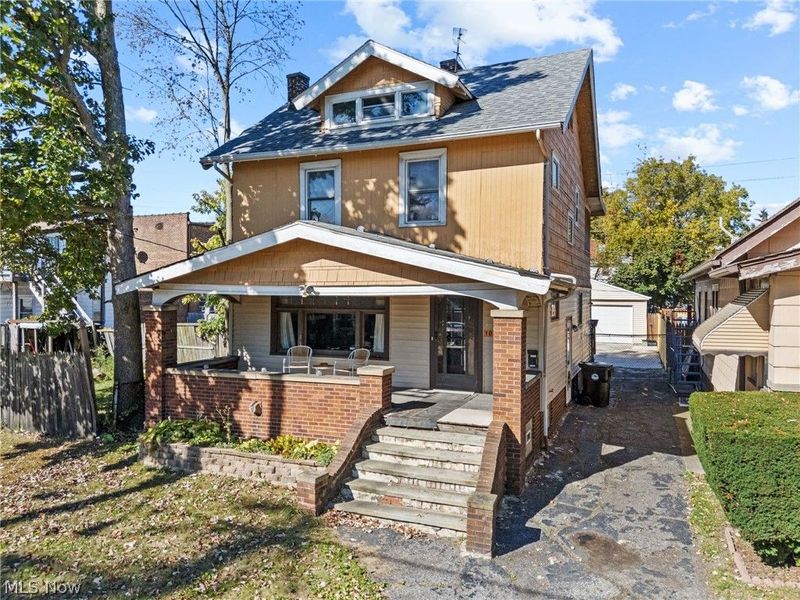 10326 Thrush Avenue, Cleveland, OH 44111 Photo 2