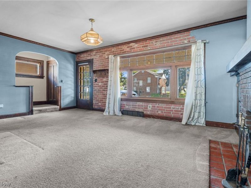 10326 Thrush Avenue, Cleveland, OH 44111 Photo 4