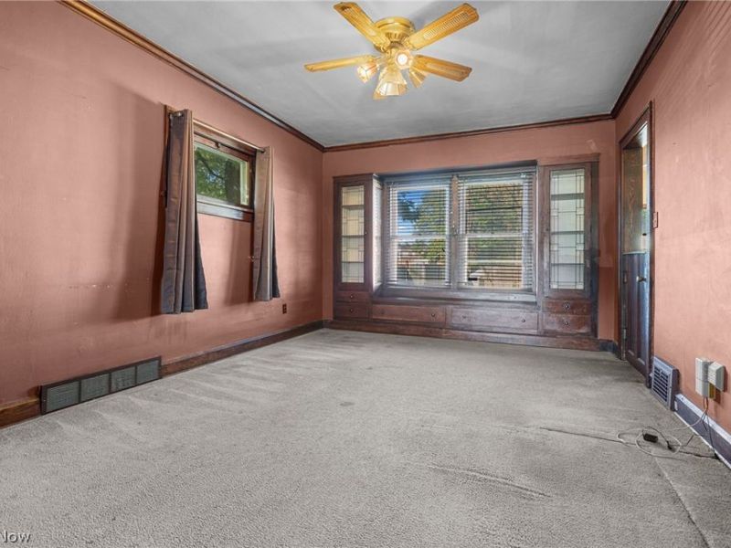 10326 Thrush Avenue, Cleveland, OH 44111 Photo 8