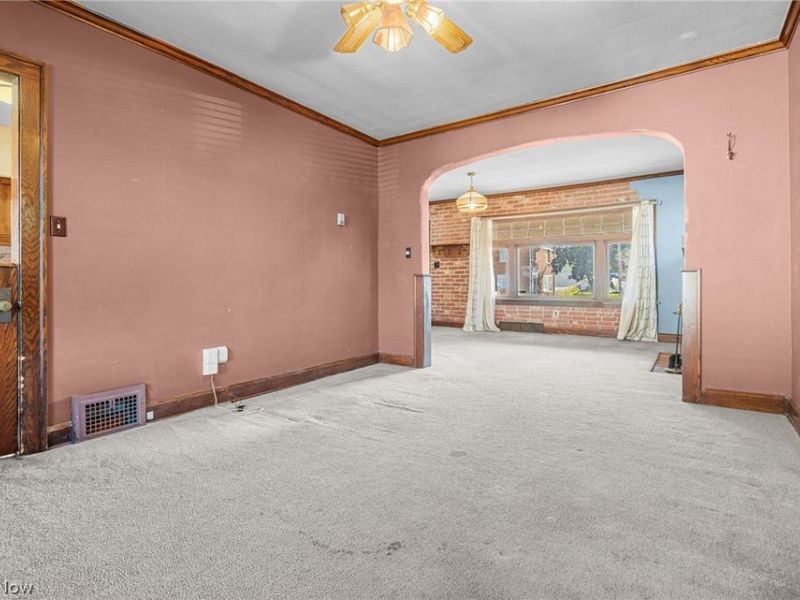 10326 Thrush Avenue, Cleveland, OH 44111 Photo 9