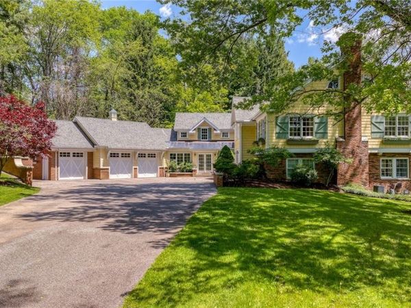 32899 Pinetree Road , Pepper Pike, OH 44124