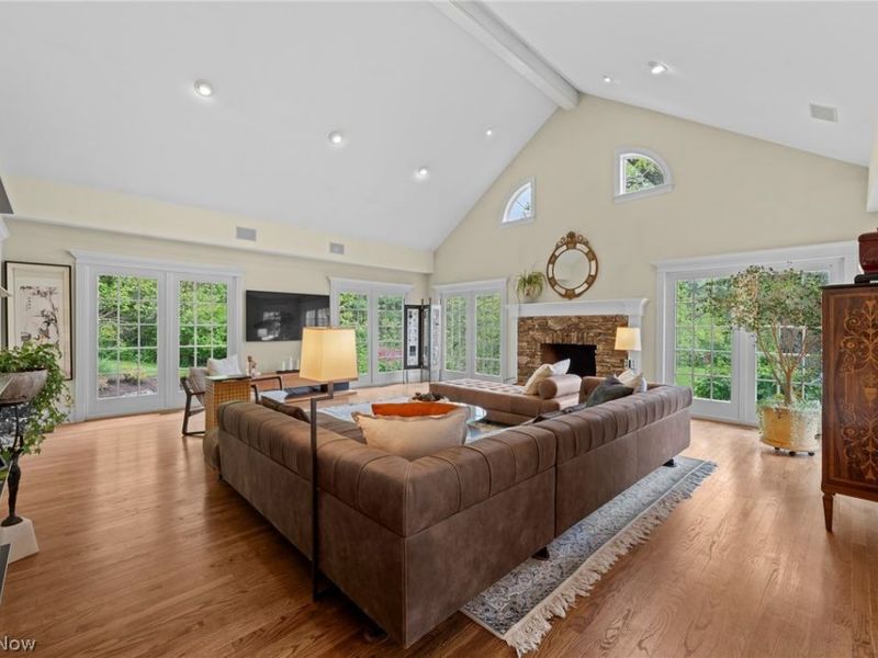 32899 Pinetree Road , Pepper Pike, OH 44124 Photo 14