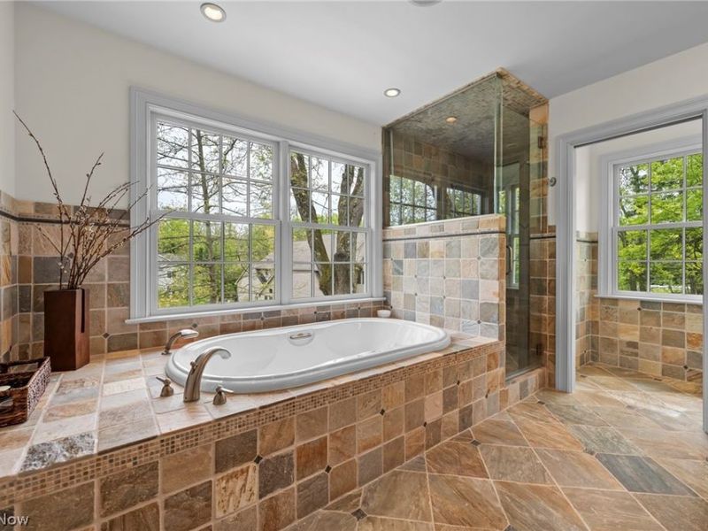 32899 Pinetree Road , Pepper Pike, OH 44124 Photo 23