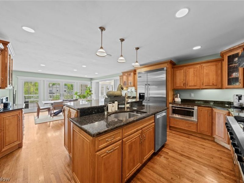 32899 Pinetree Road , Pepper Pike, OH 44124 Photo 9
