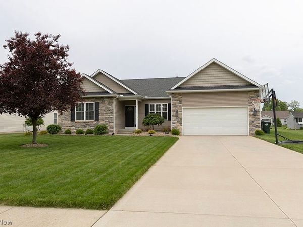 13170 Kensington Drive , Grafton, OH 44044