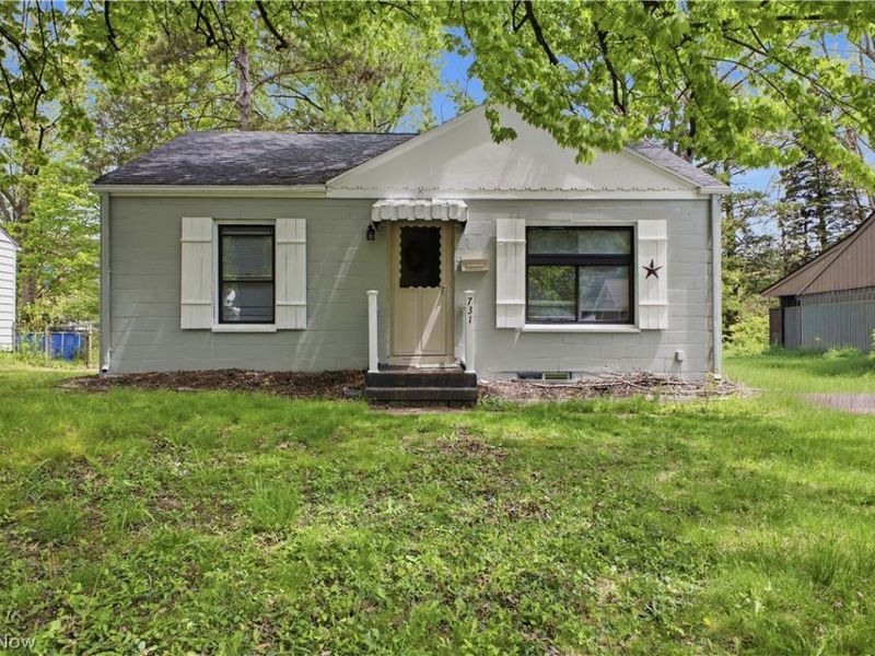731 Mae Street , Kent, OH 44240 Photo 1