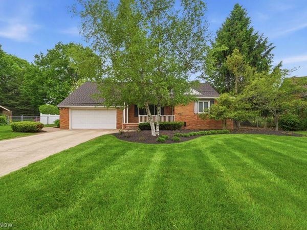 5334 Sunset Oval , North Olmsted, OH 44070