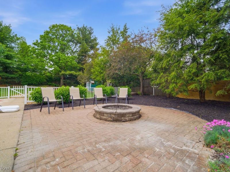 5334 Sunset Oval , North Olmsted, OH 44070 Photo 10
