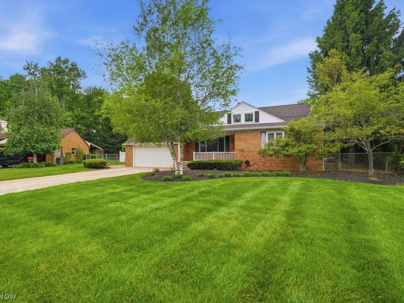 5334 Sunset Oval , North Olmsted, OH 44070 Photo 3