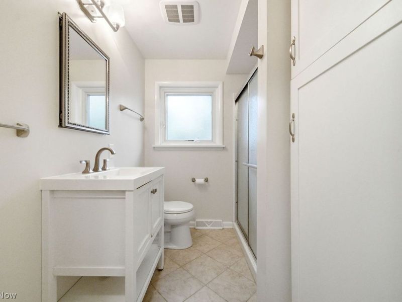 5334 Sunset Oval , North Olmsted, OH 44070 Photo 38