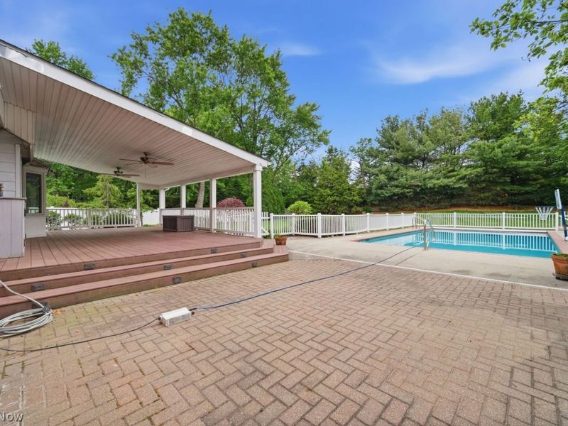 5334 Sunset Oval , North Olmsted, OH 44070 Photo 8