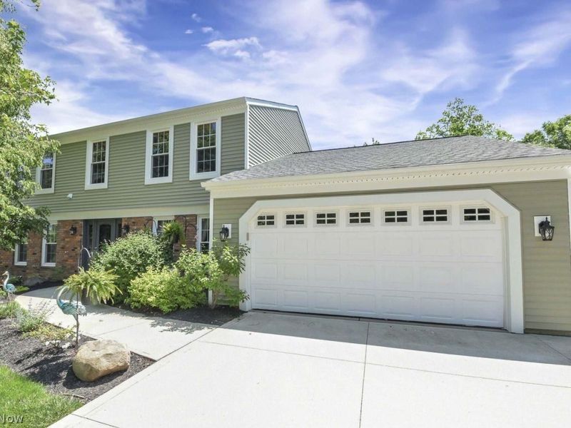 13291 Compass Point Drive , Strongsville, OH 44136 Photo 2