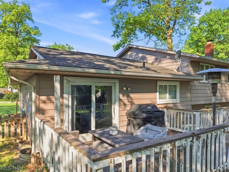 16878 Lanier Avenue , Strongsville, OH 44136 Photo 11