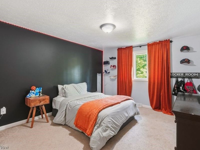 16878 Lanier Avenue , Strongsville, OH 44136 Photo 36