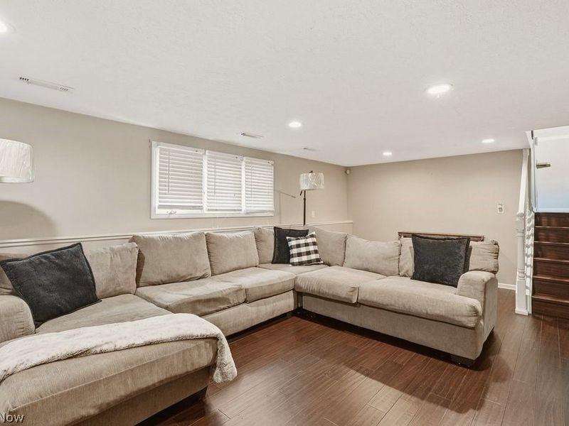 16878 Lanier Avenue , Strongsville, OH 44136 Photo 44