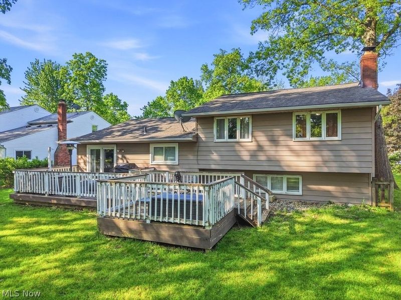 16878 Lanier Avenue , Strongsville, OH 44136 Photo 9