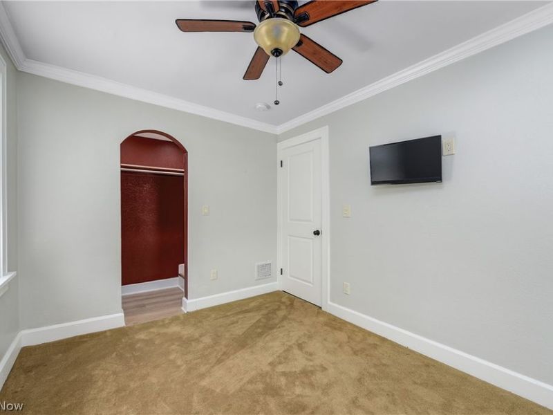 3755 Highland Road , Cleveland, OH 44111 Photo 21