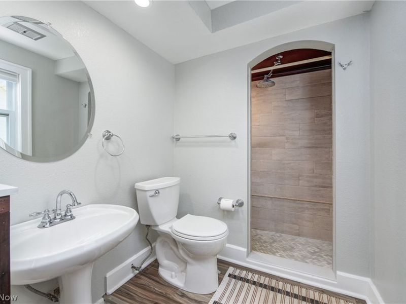 3755 Highland Road , Cleveland, OH 44111 Photo 24