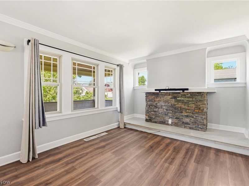 3755 Highland Road , Cleveland, OH 44111 Photo 8