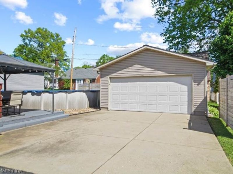 63 helena , Struthers, OH 44471 Photo 17
