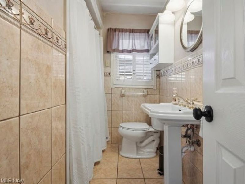 63 helena , Struthers, OH 44471 Photo 9