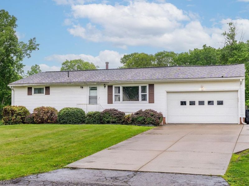 240 Ironwood Street SW, Canton, OH 44706 Photo 3