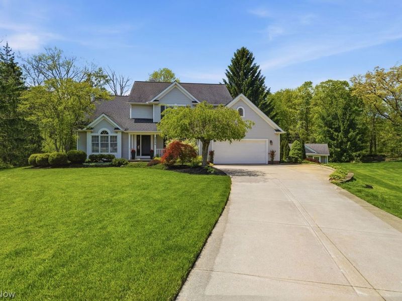 2534 Maple View Lane, Willoughby Hills, OH 44094 Photo 1