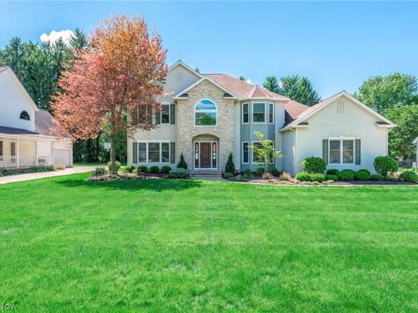 7755 Sunstone Drive , Brecksville, OH 44141