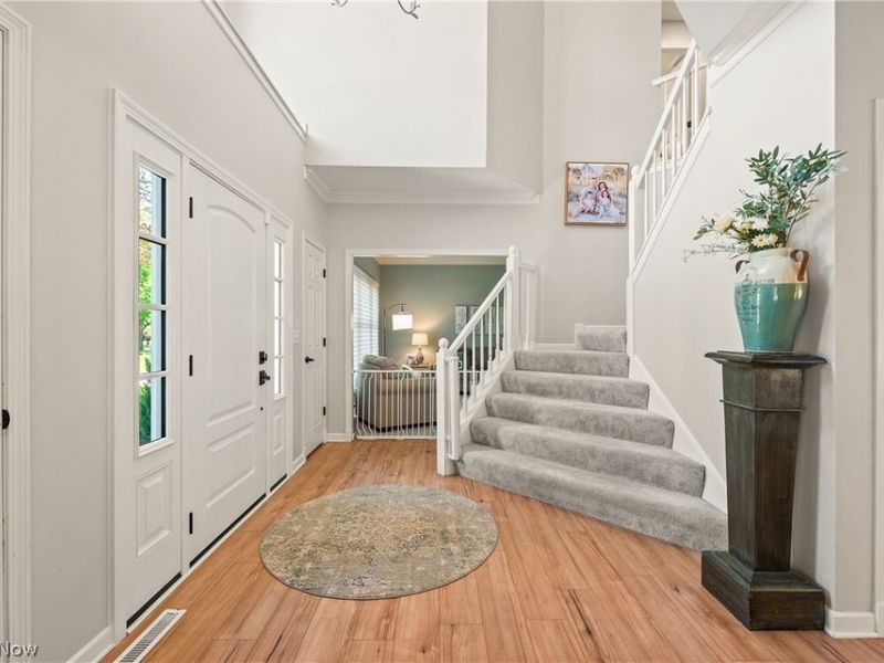 7755 Sunstone Drive , Brecksville, OH 44141 Photo 3
