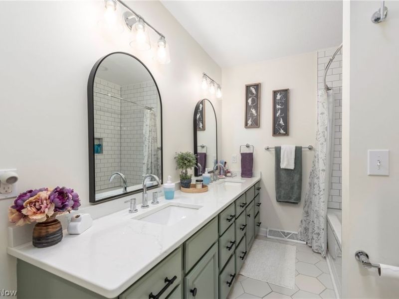 7755 Sunstone Drive , Brecksville, OH 44141 Photo 31