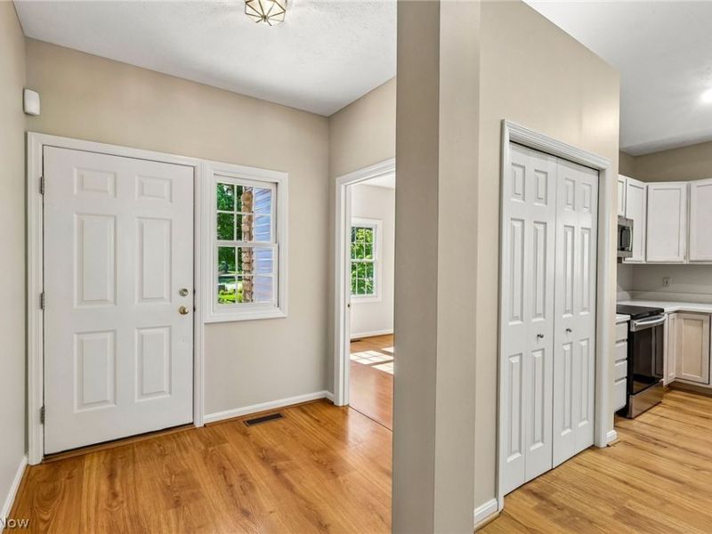 4258 Reserve Way , Avon, OH 44011 Photo 2
