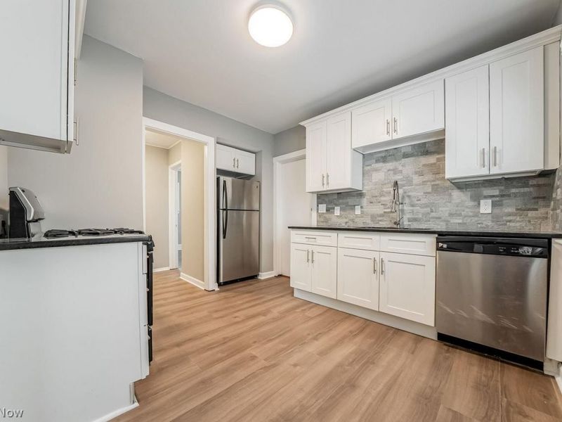 17316 Madison Avenue, Unit 1, Lakewood, OH 44107 Photo 8